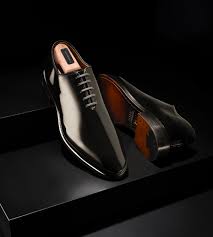 Black clean footwear